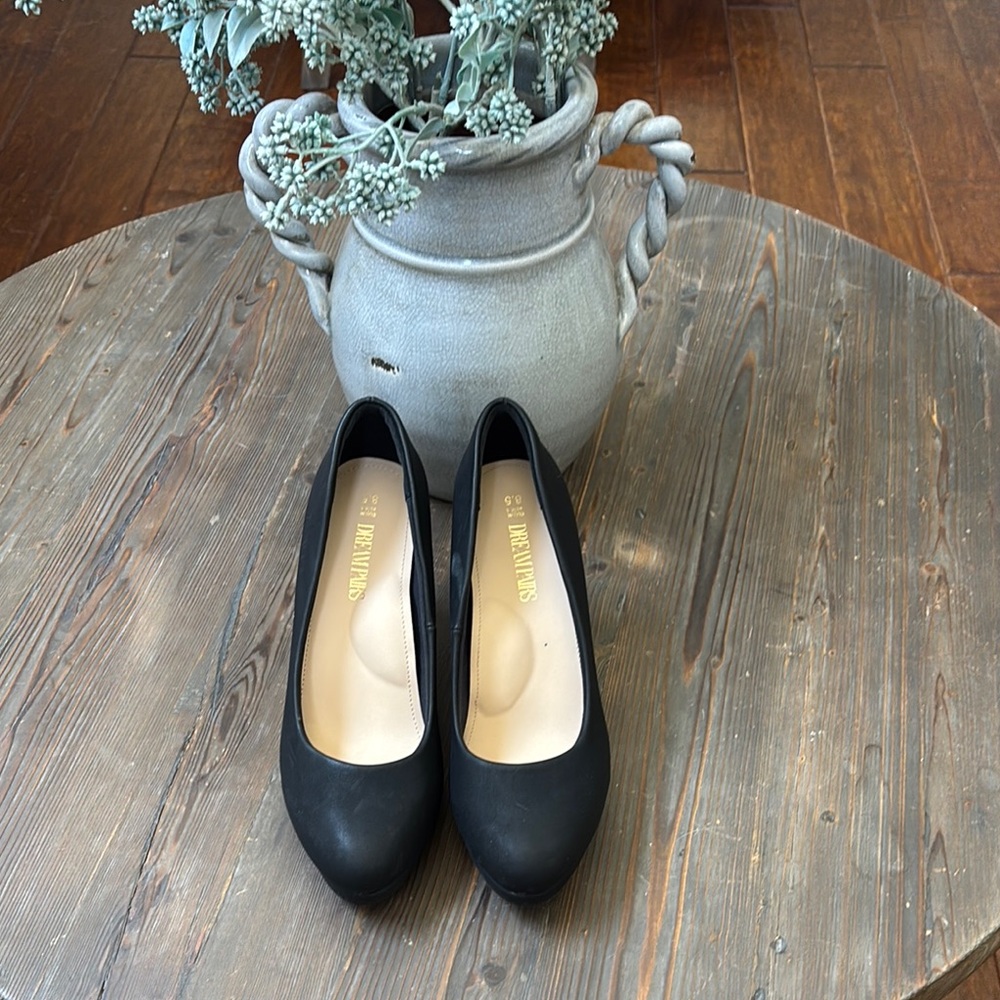 DreamPairs Black Heels Timeless Design